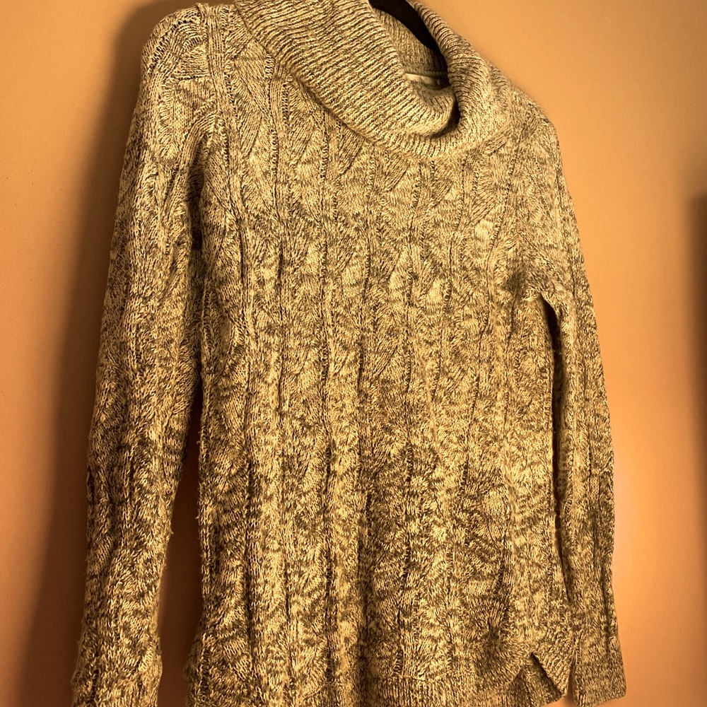 Turtleneck sweater, small